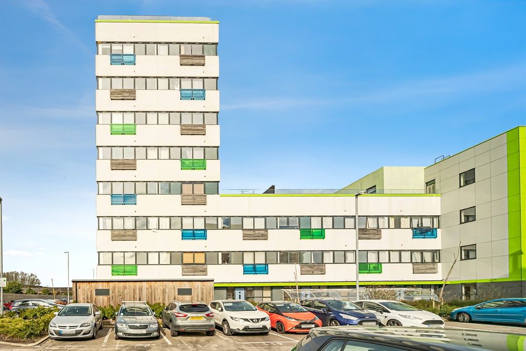 Property photo 1 of 16