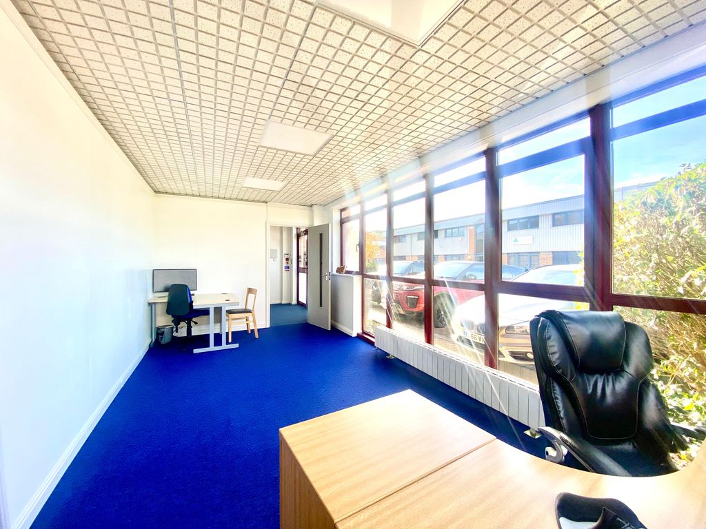 Property photo 2 of 11