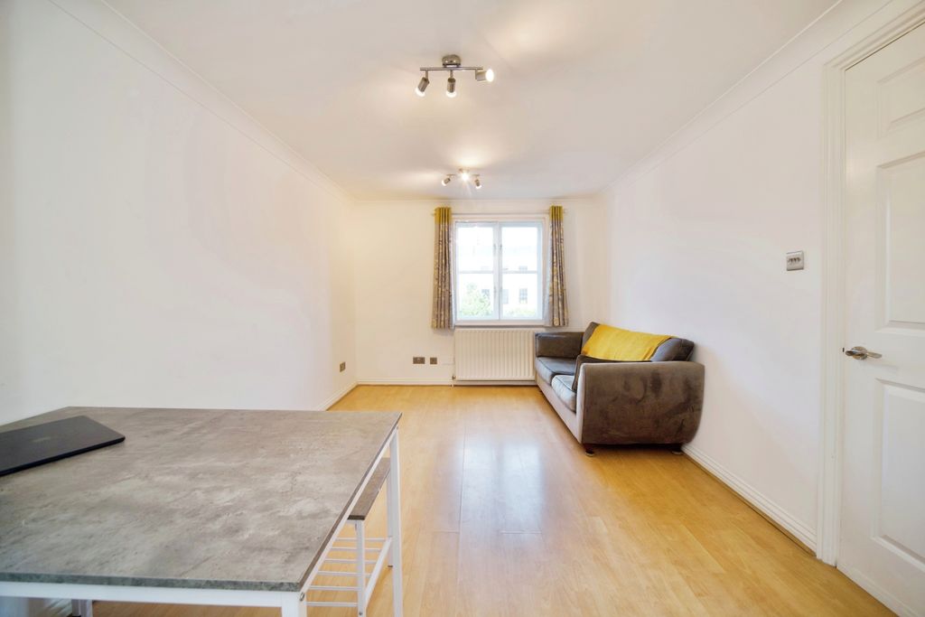 Property photo 2 of 17 Photography