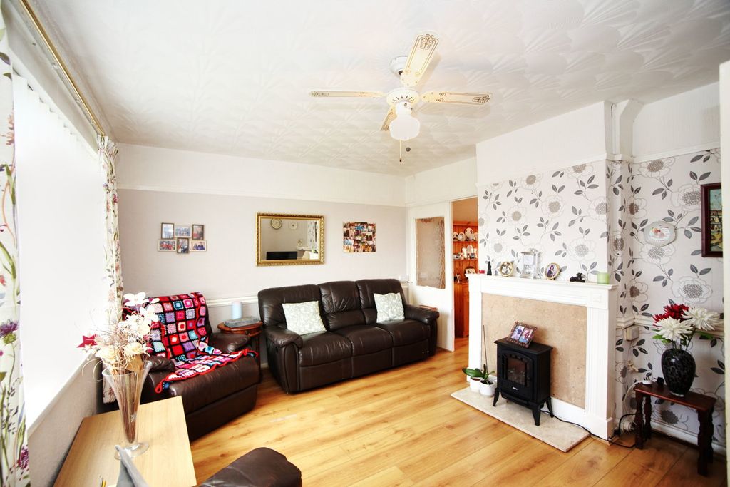 Property photo 3 of 23