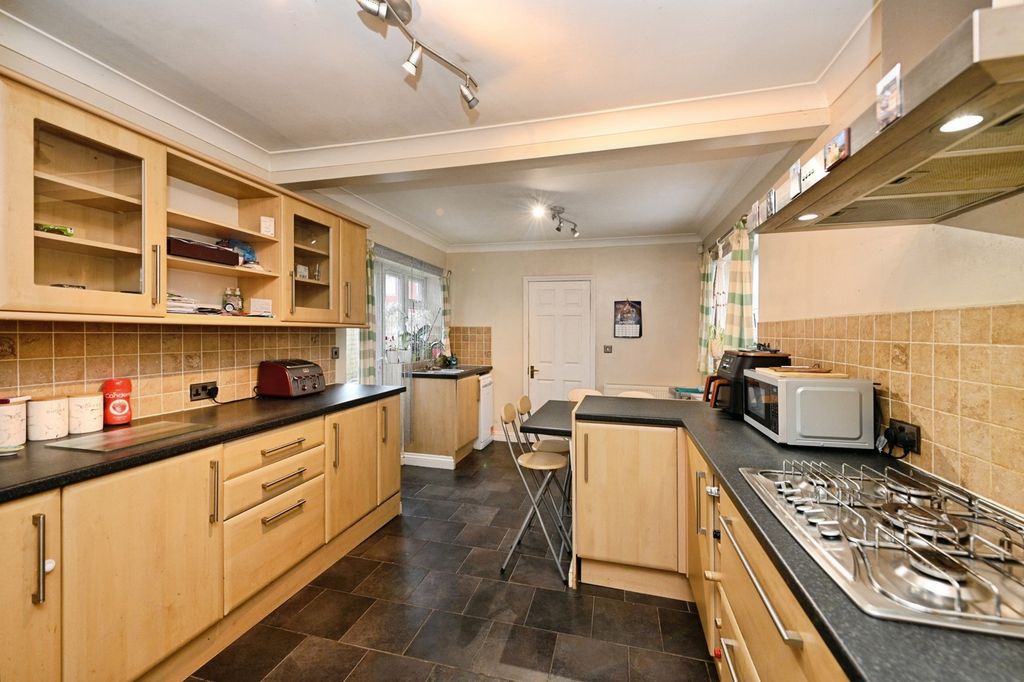 Property photo 2 of 18 Pbox-Img.Jpg