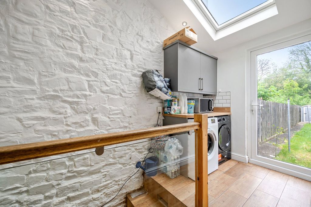 Property photo 3 of 14 3 - Picture No. 03