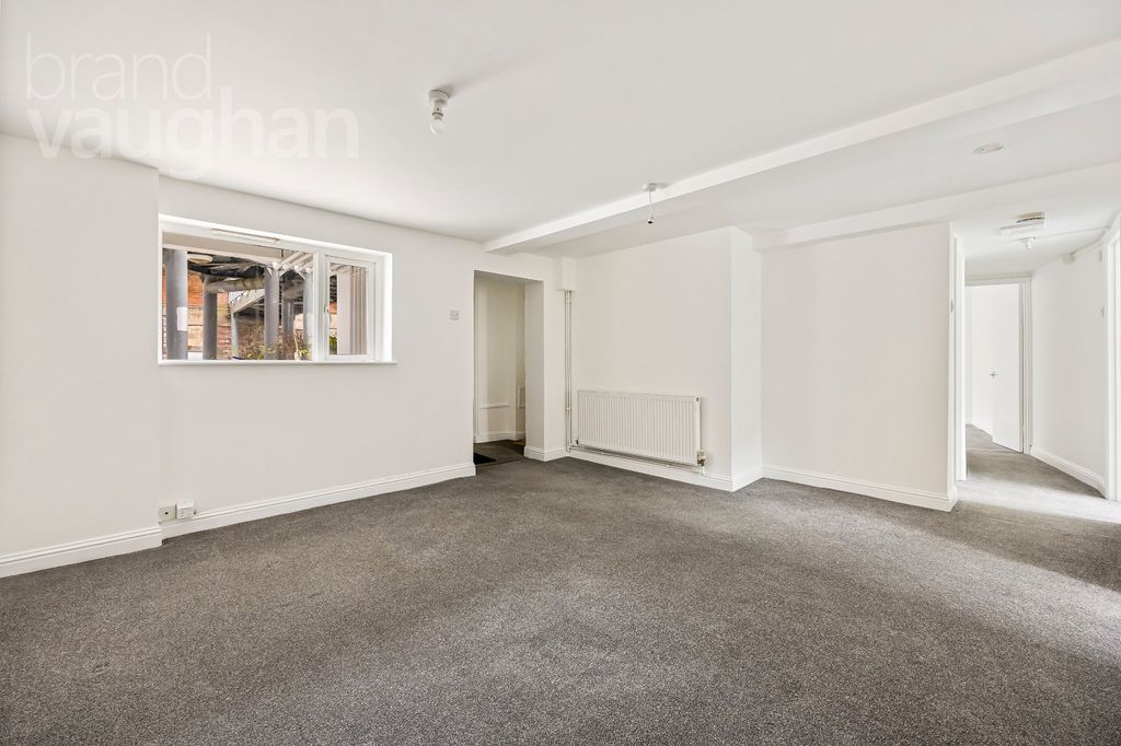 Property photo 2 of 18 Picture No. 18