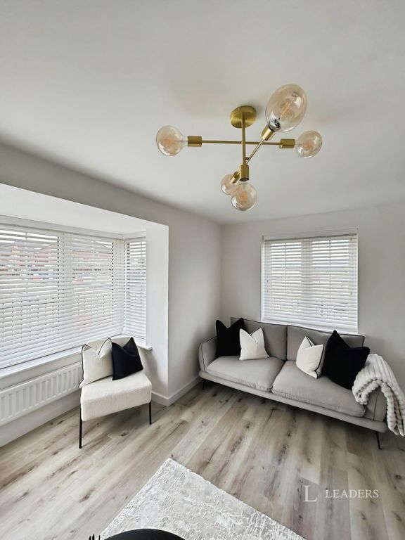 Property photo 2 of 32 Pbox-Img.Jpg