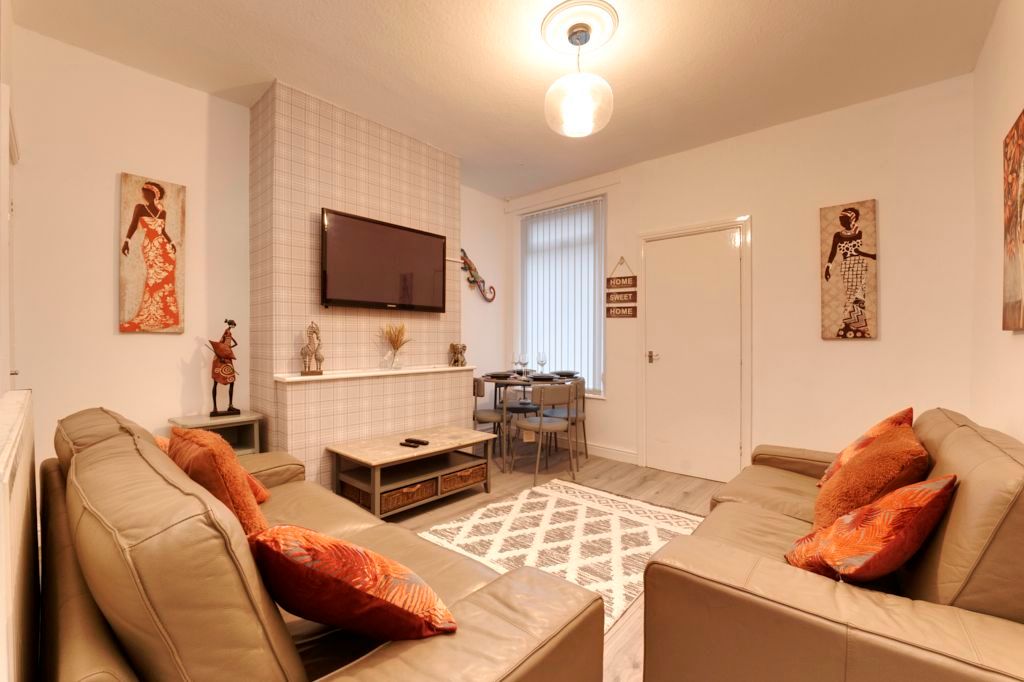 Property photo 2 of 20