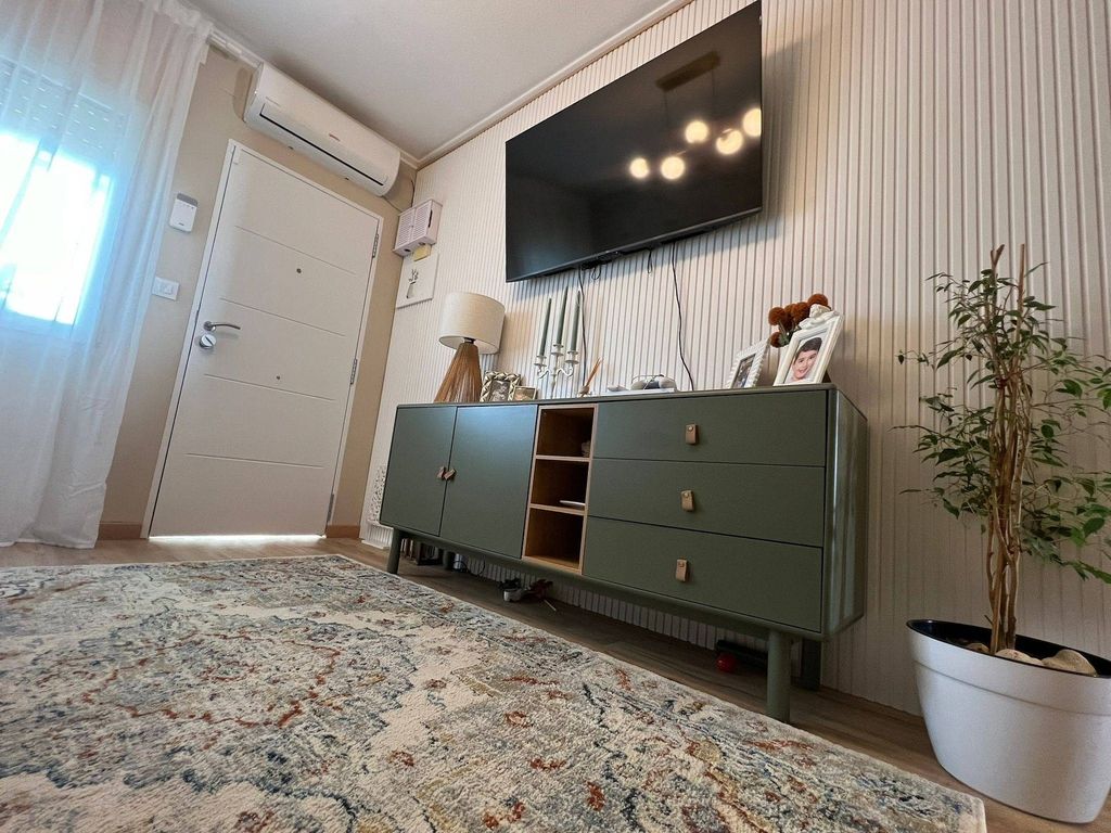 Property photo 3 of 27