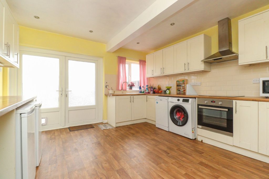 Property photo 3 of 13 Picture 3