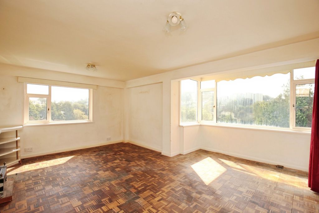 Property photo 2 of 20 Pbox-Img.Jpg