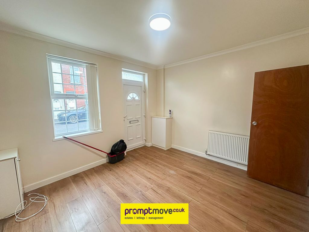 Property photo 2 of 19 Na
