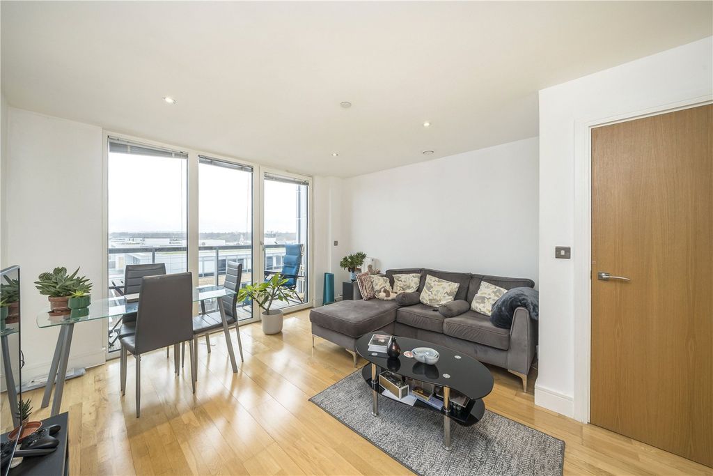 Property photo 2 of 7 Picture No. 15