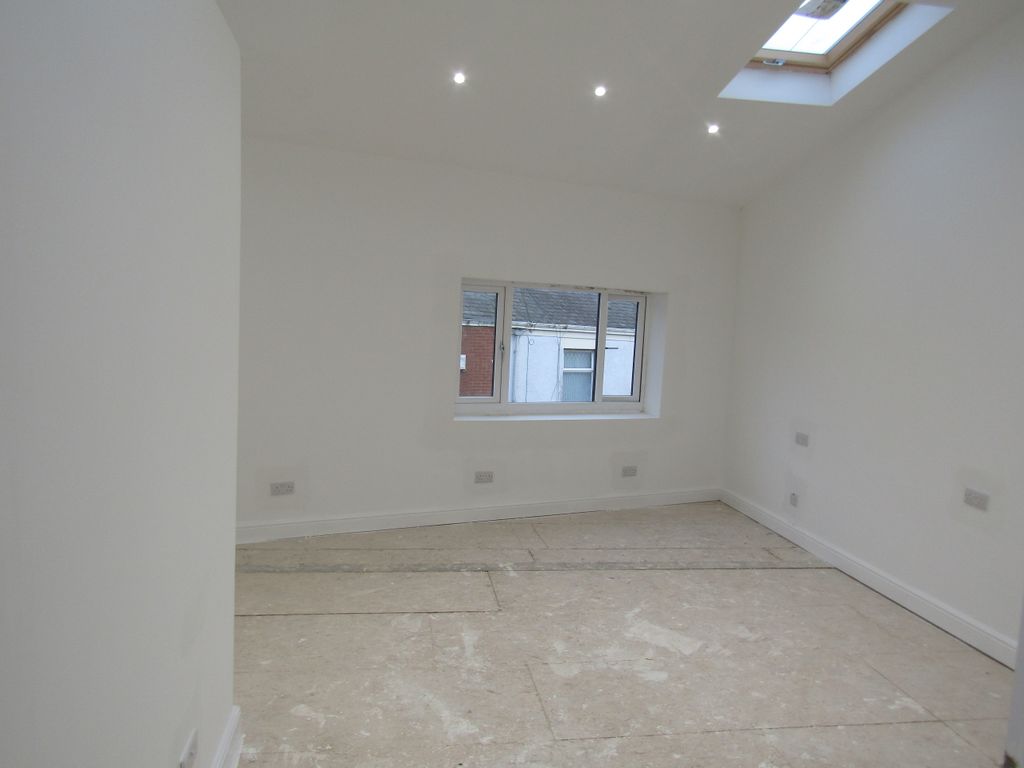 Property photo 2 of 2 Internal