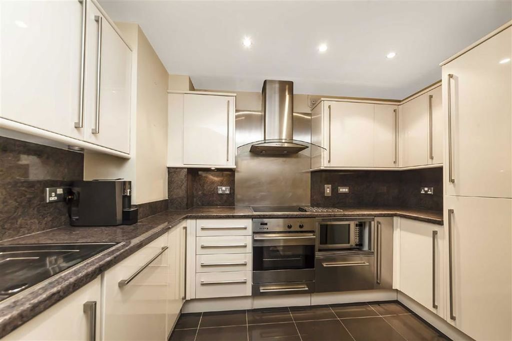 Property photo 3 of 8