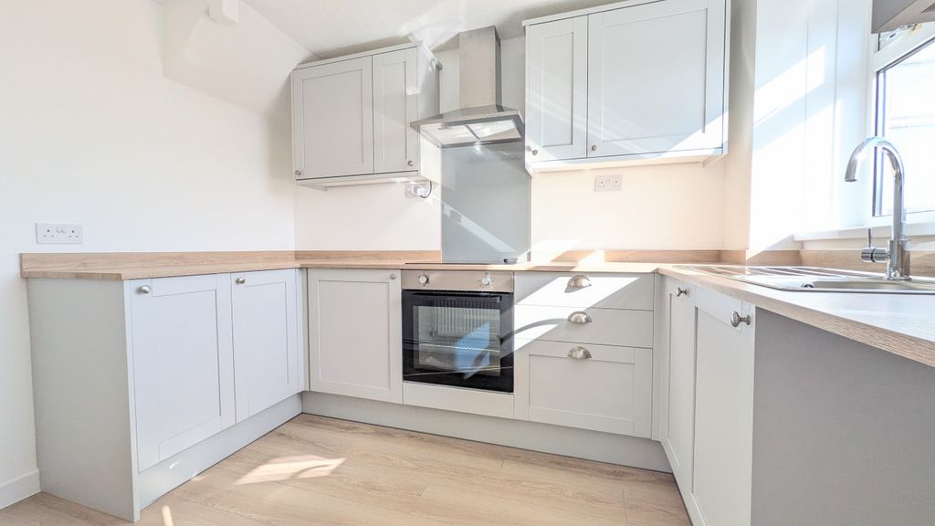 Property photo 2 of 21 Pxl_20260408_090244834~2