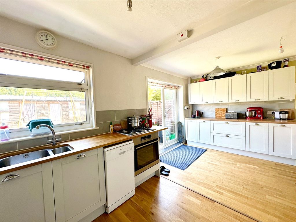 Property photo 2 of 16 Picture No. 29
