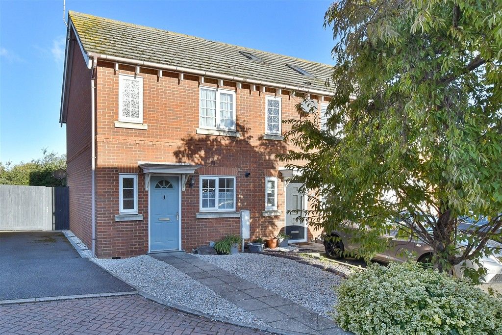 Property photo 1 of 10 External (Web)