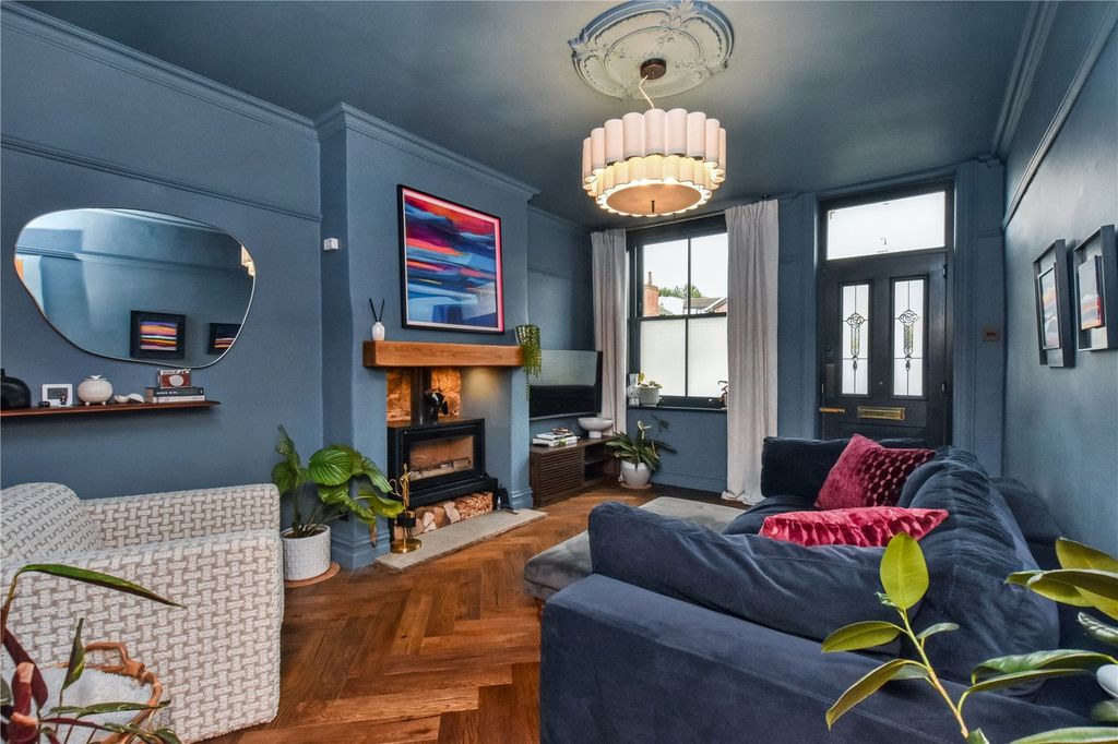 Property photo 2 of 23 Picture No. 18