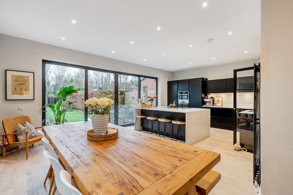 Property photo 1 of 28 Picture No. 22