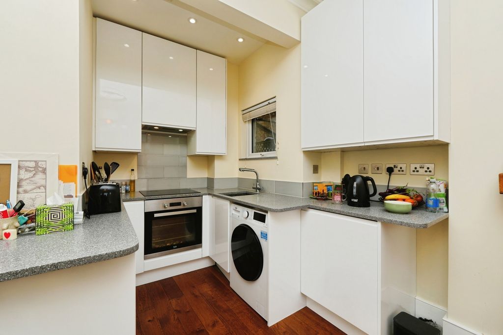 Property photo 3 of 12 Pbox-Img.Jpg