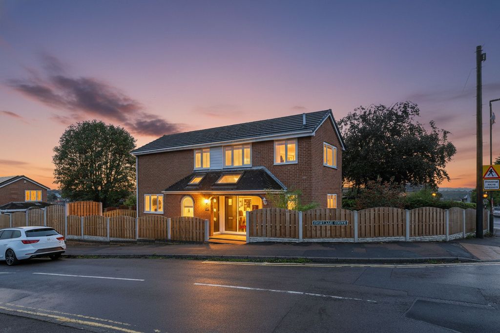 Property photo 1 of 28