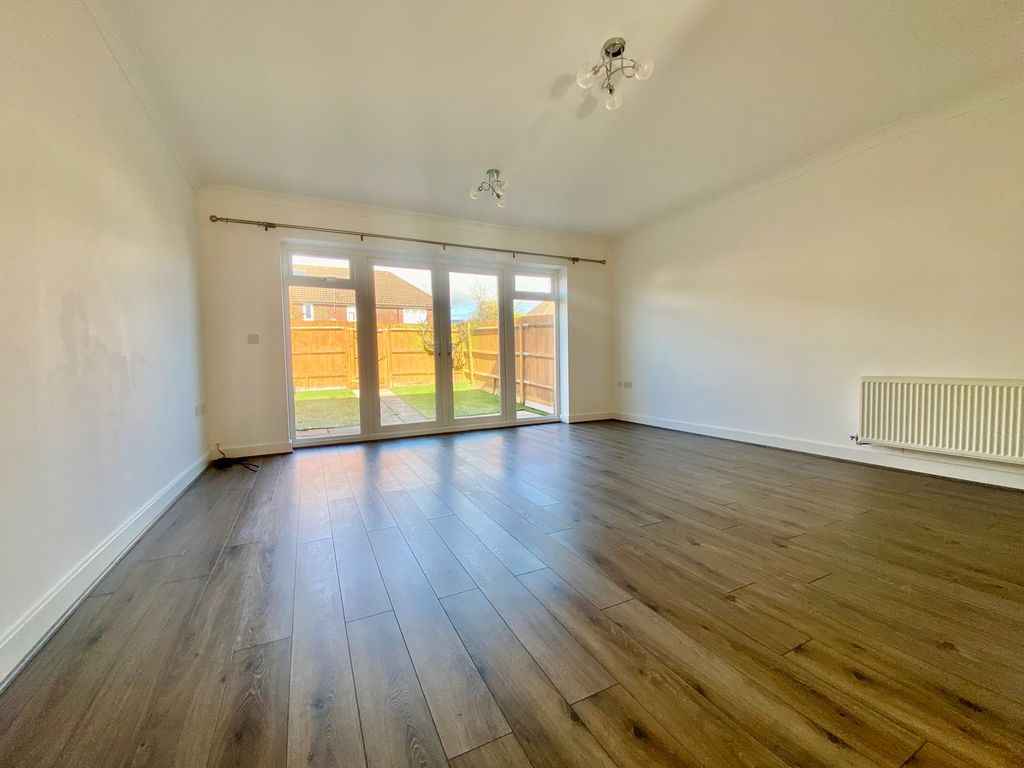 Property photo 3 of 13 Living Room