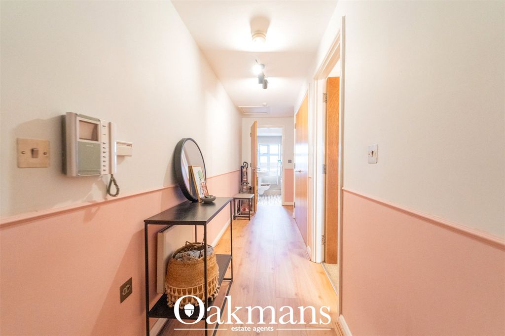 Property photo 2 of 29 Picture No. 02