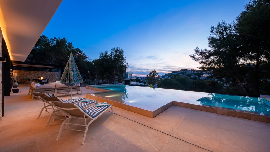 Property photo 2 of 34 002.Jpg