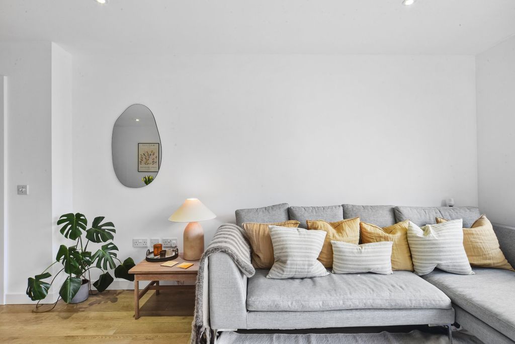 Property photo 3 of 22 Living Area