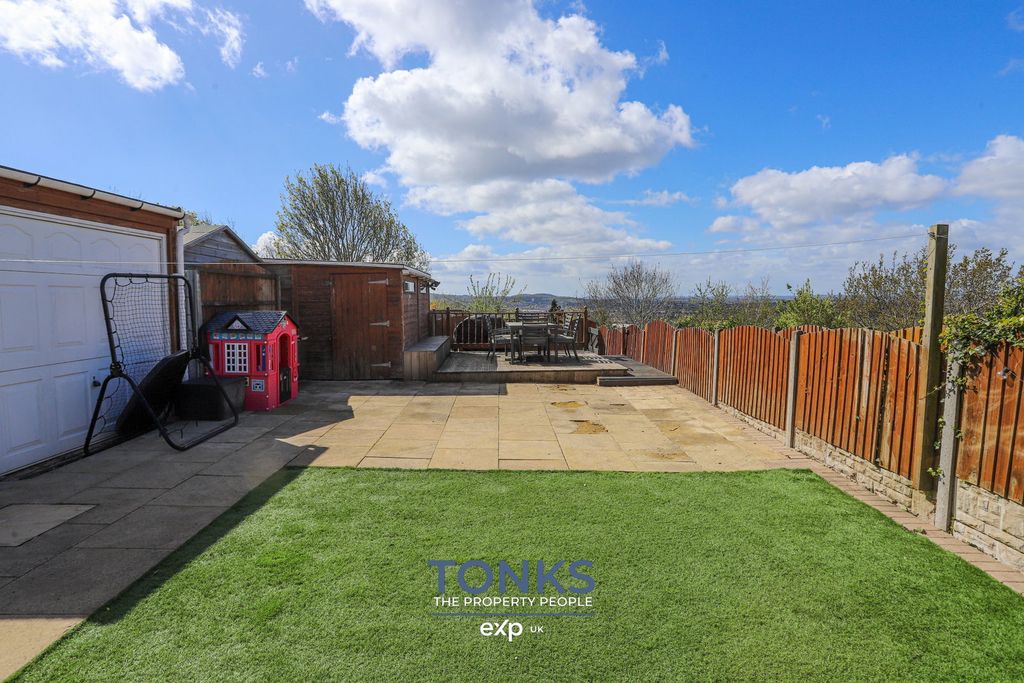 Property photo 2 of 19