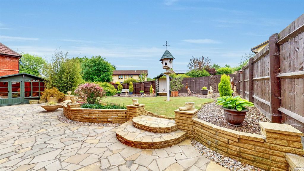 Property photo 3 of 28 05202025_004119.Jpg