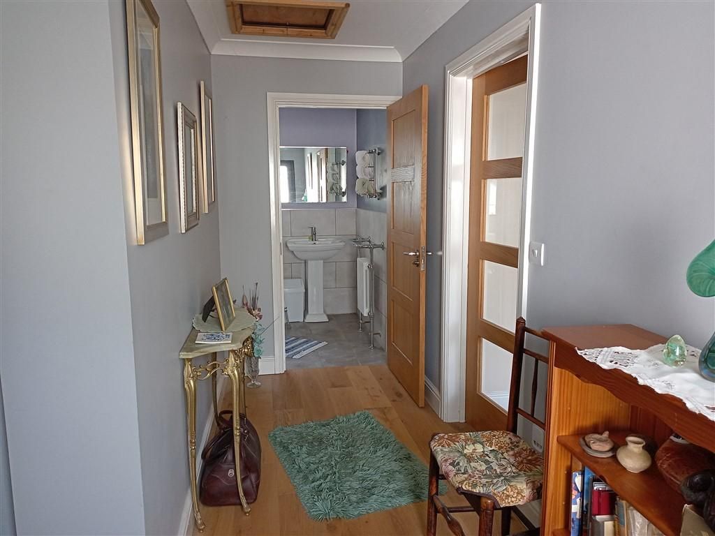 Property photo 2 of 13 Entrance Hall