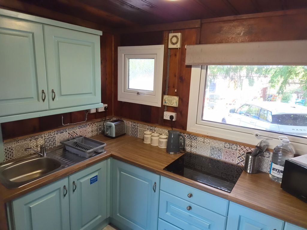 Property photo 2 of 30