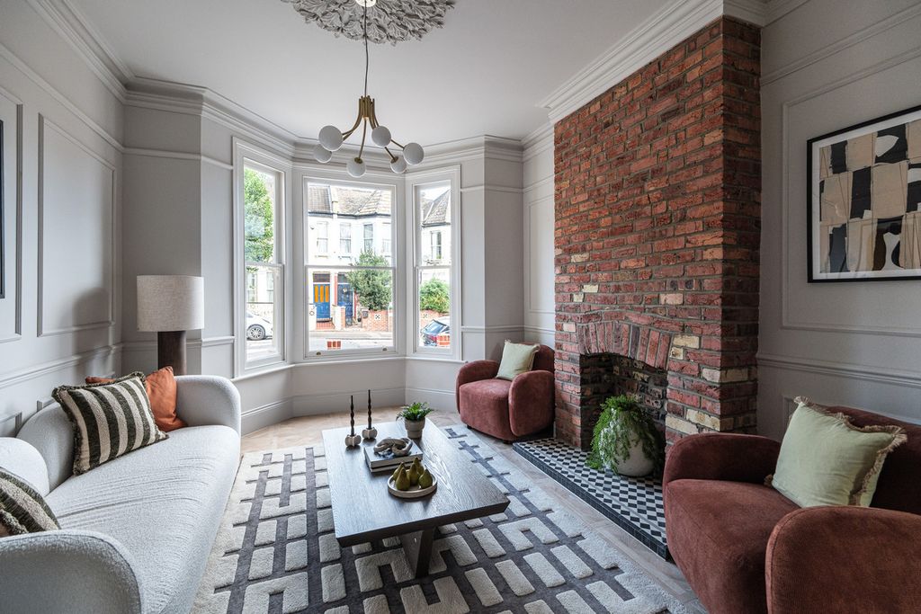 Property photo 1 of 41