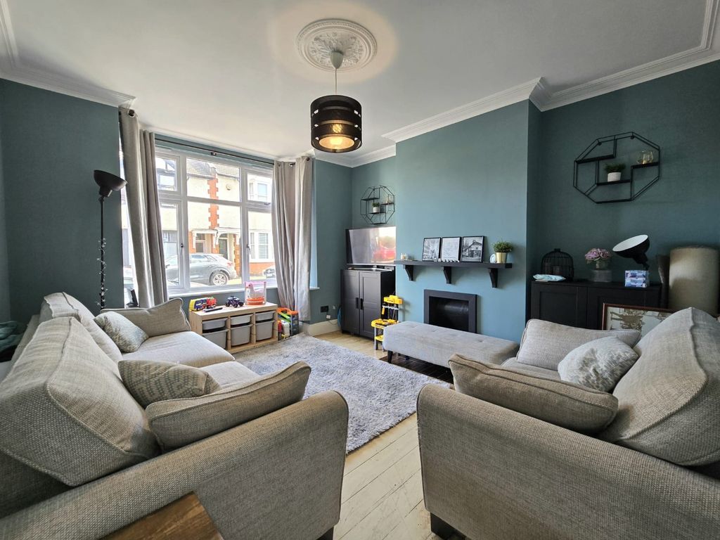 Property photo 2 of 44 3767802