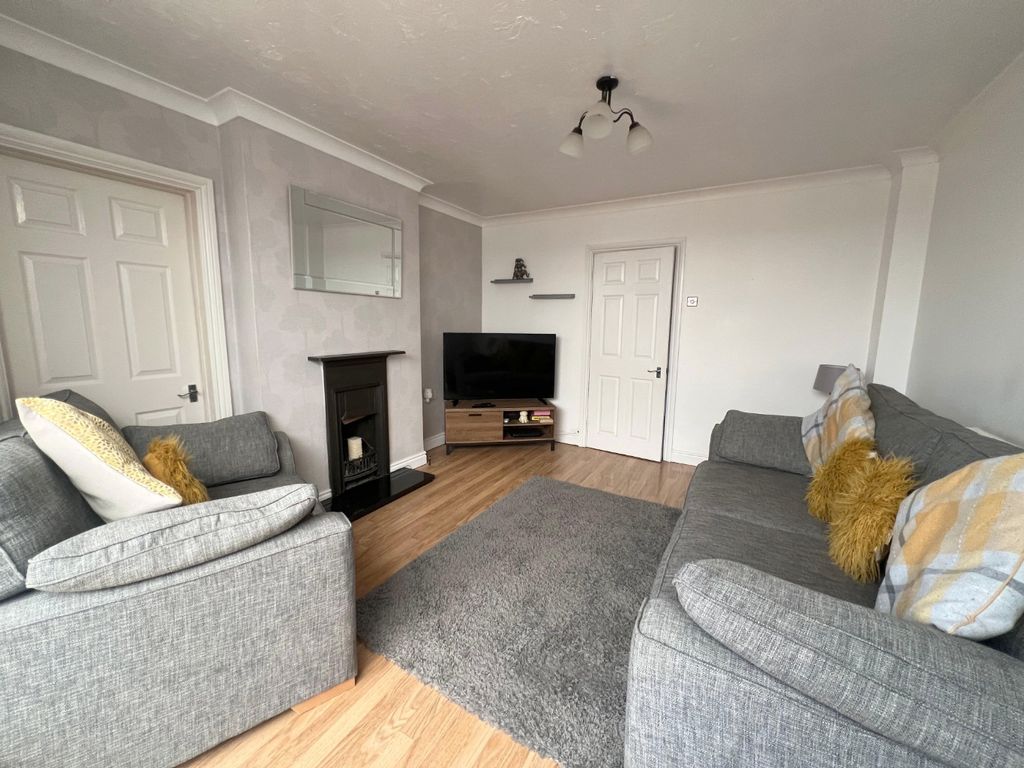 Property photo 3 of 13 3730518