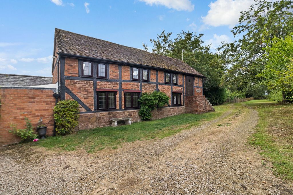 Property photo 2 of 19