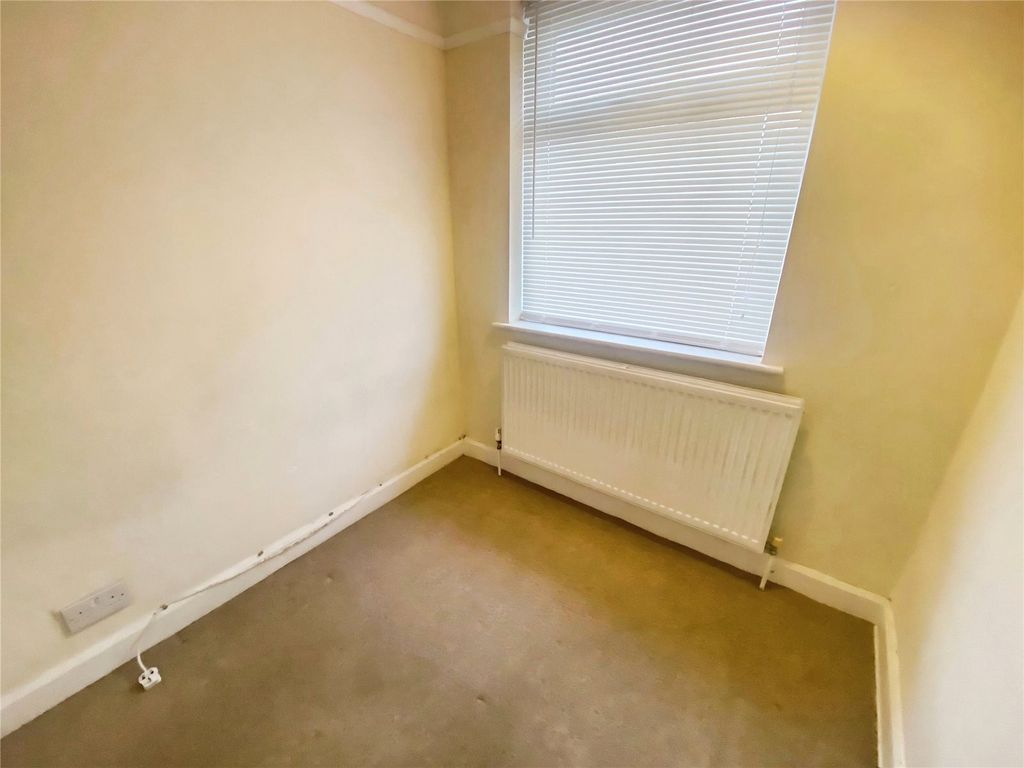 Property photo 3 of 9 Bedroom