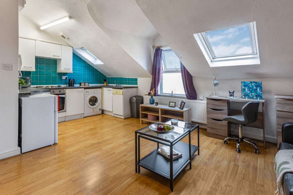 Property photo 1 of 8 Property Photo