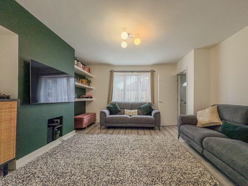 Property photo 2 of 19 5440124