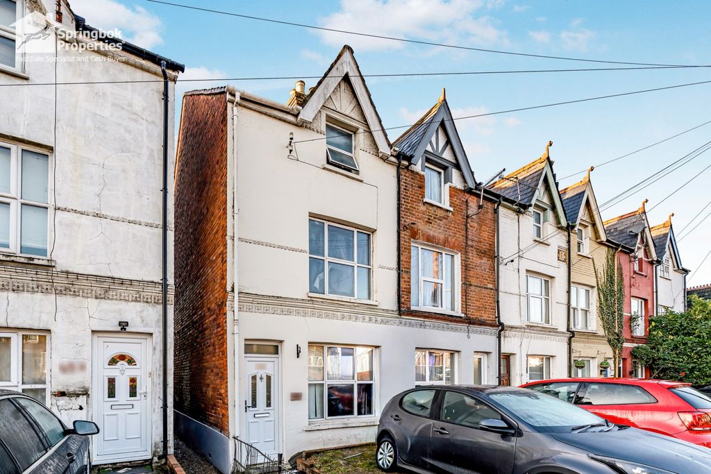 Property photo 1 of 11 Front View