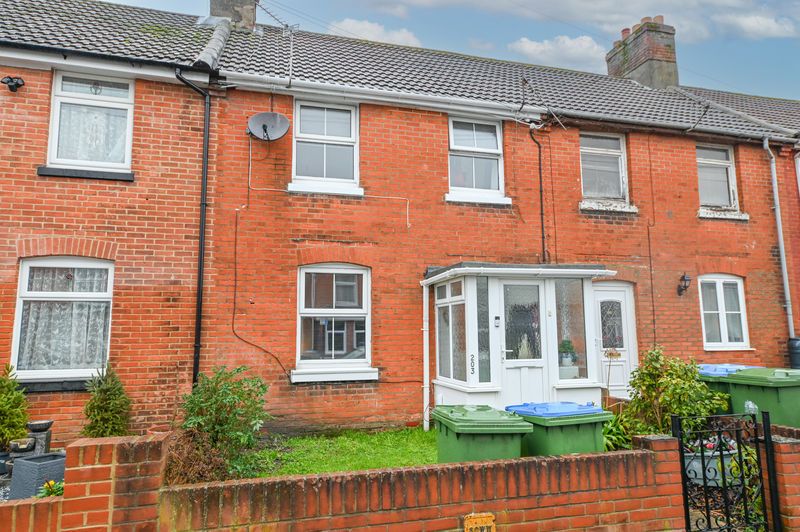 Property photo 1 of 14 Photo 4