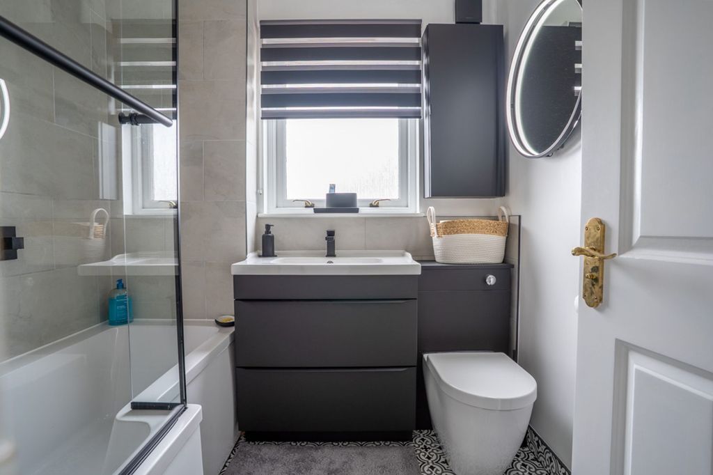 Property photo 3 of 28