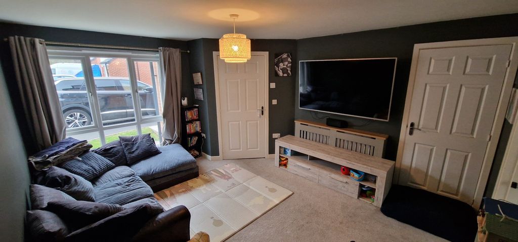 Property photo 2 of 16