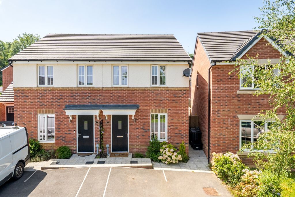 Property photo 1 of 15 1329501-1-6883c9E83618c