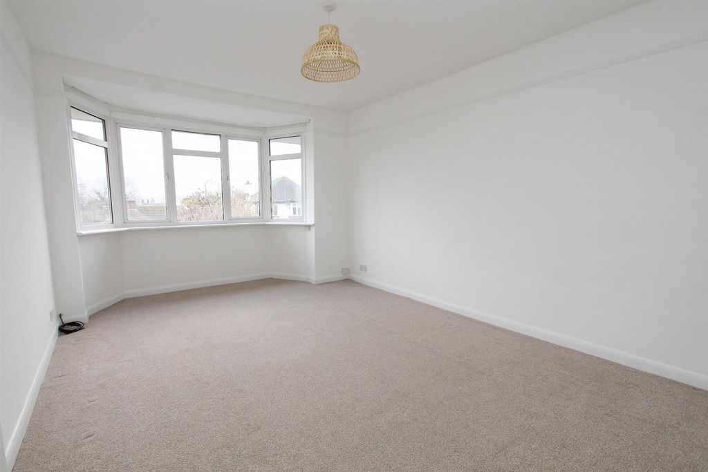 Property photo 2 of 11 Img_0203 (1).Jpg