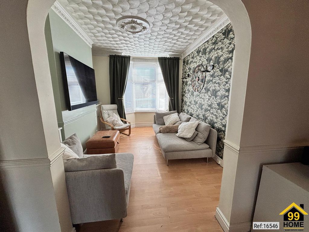 Property photo 3 of 25 Photo 2