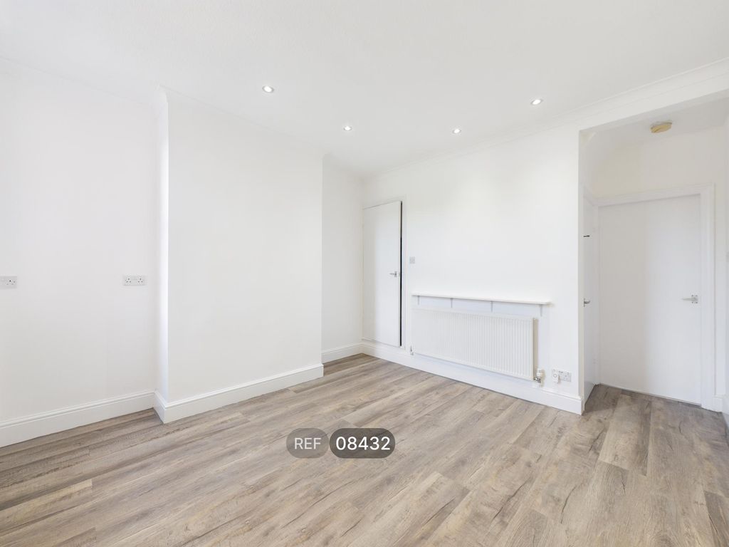 Property photo 3 of 15 Dining Room