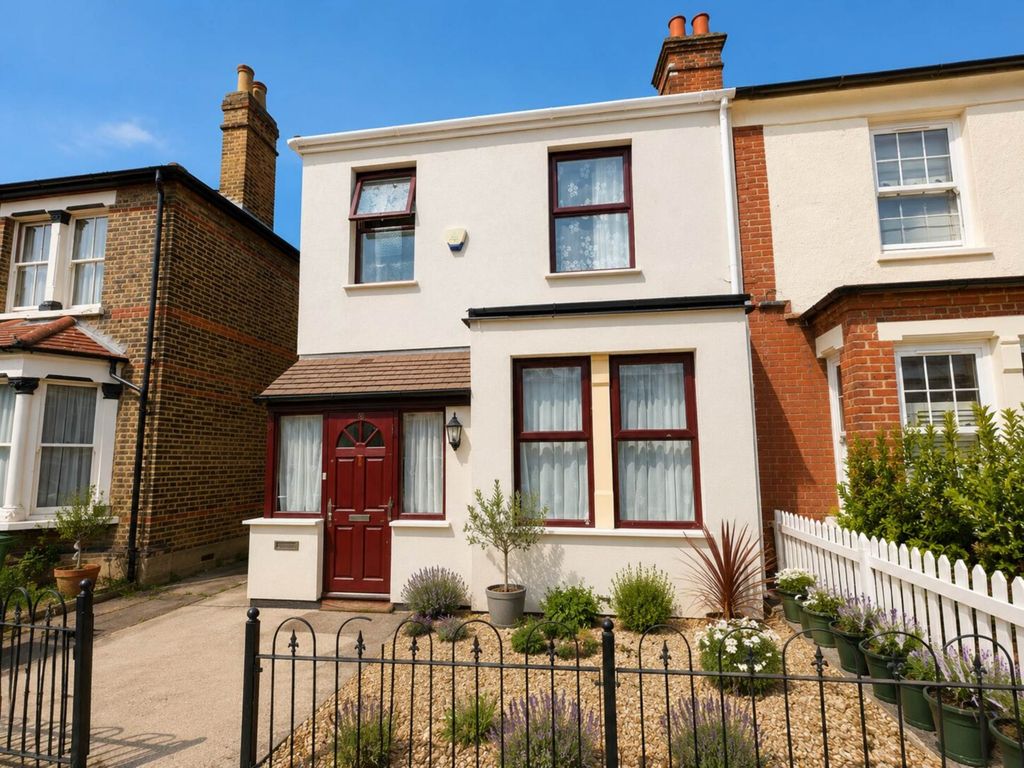 Property photo 1 of 11