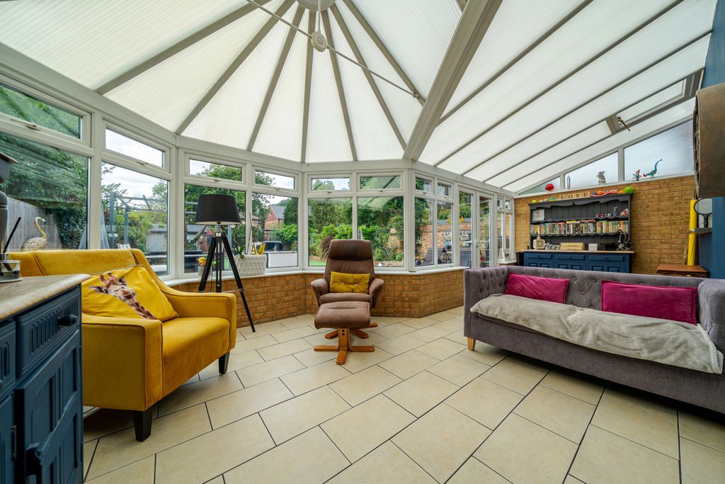 Property photo 3 of 32 1520686-12-1A0911...