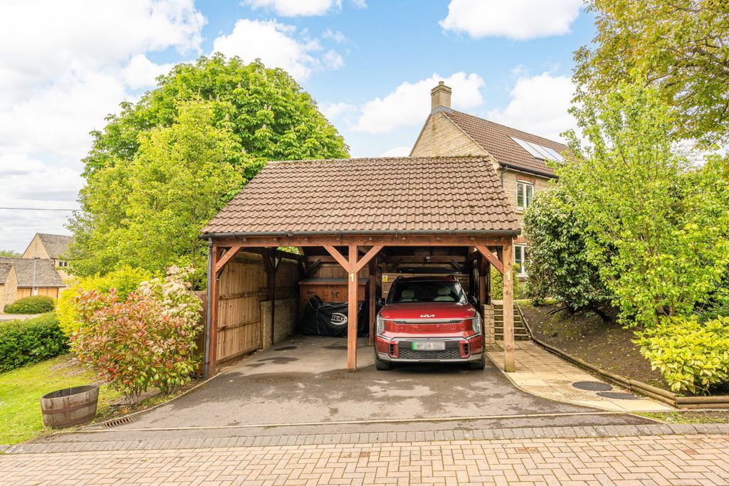 Property photo 3 of 23
