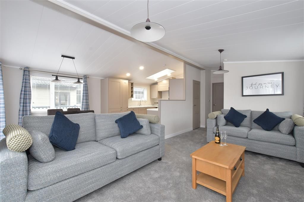 Property photo 1 of 7 Lounge